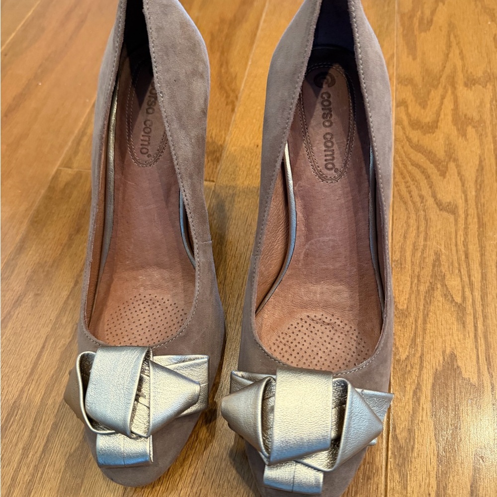 Corso Como Taupe Suede Heels with Gold Bow
